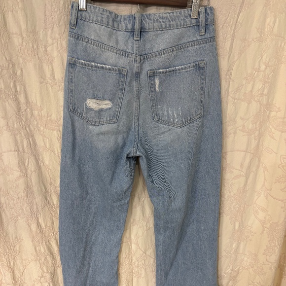 Altered State Woman’s Vervet Blue Highrise Distressed Light Wash Denim Jean 26 - Picture 5 of 6